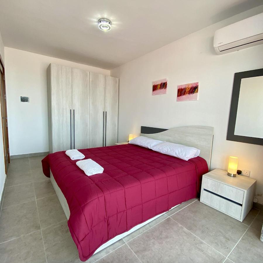 F1 1 Lovely Room, Bathroom And Living Shared St. Julian's Exterior foto